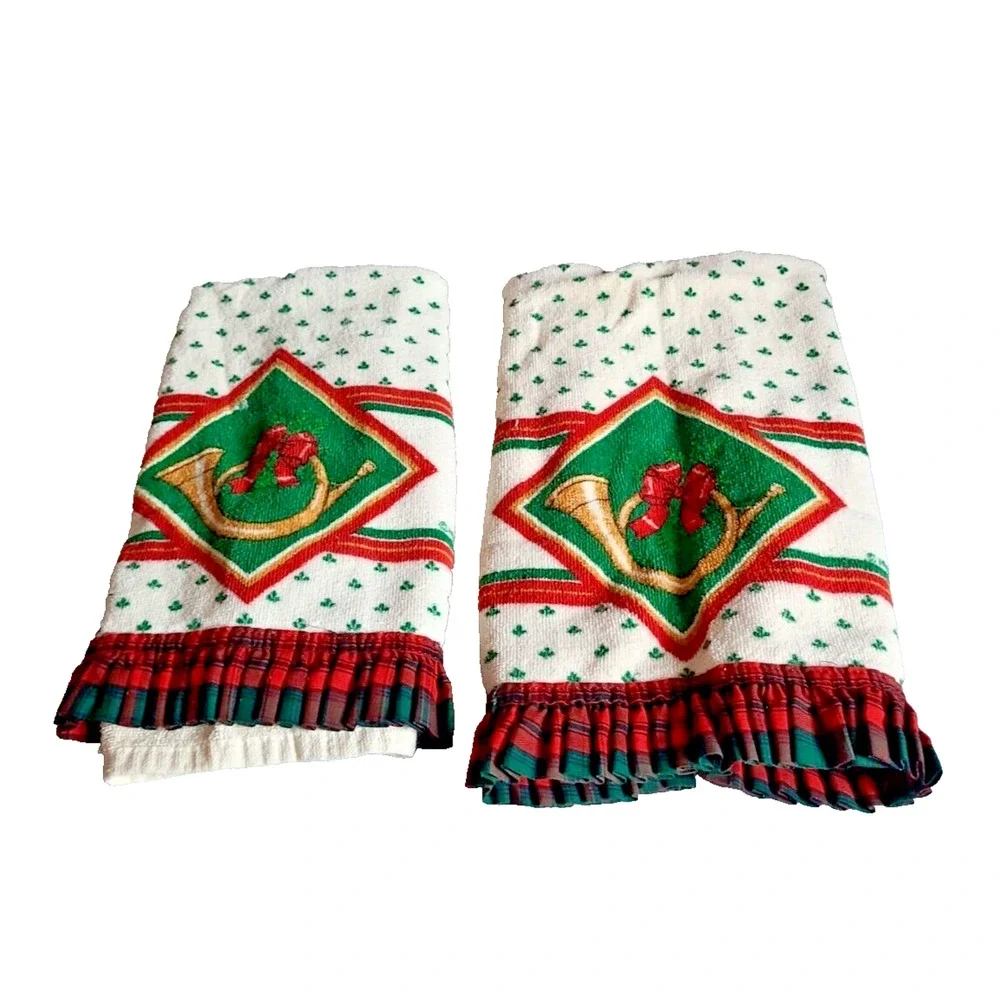 VTG Lot of 2 The Kitchen Works White‎ Christmas Theme Ruffle Trim Kitchen Towel